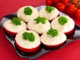 Помидоры с сыром и чесноком